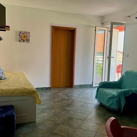 Appartement By The Sea Rab - 25079