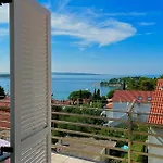 דירה By The Sea Rab - 25079 *