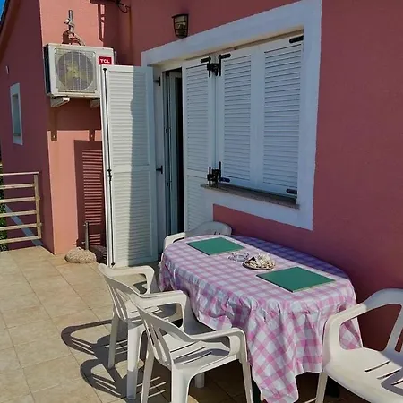 Apartamento By The Sea Rab - 25079 Rab Town